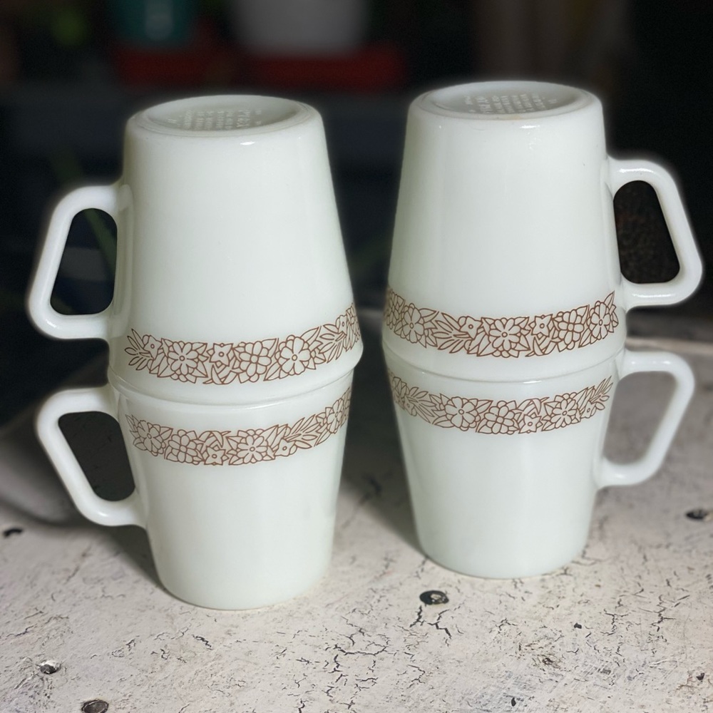 4 Pyrex Woodland Coffee Mugs - Picture 8 of 8